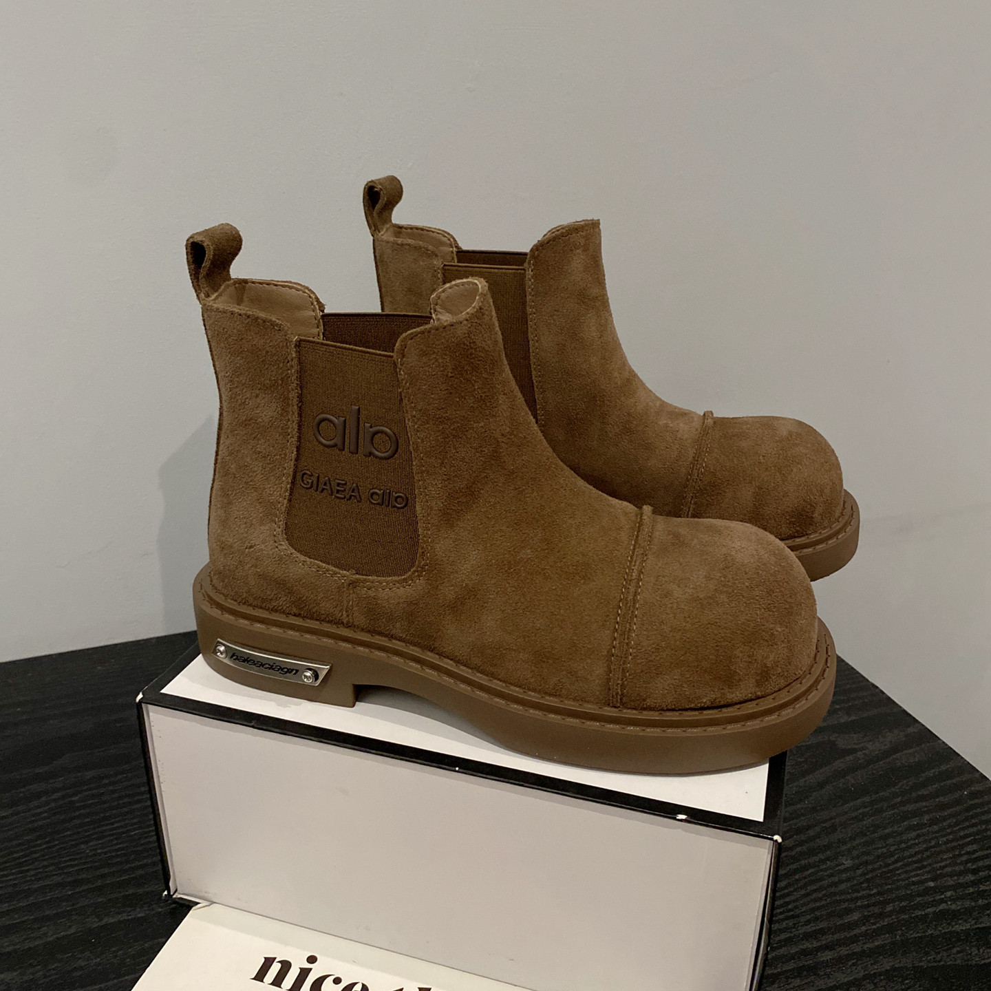 磨砂牛皮套筒休闲机车短靴马丁靴