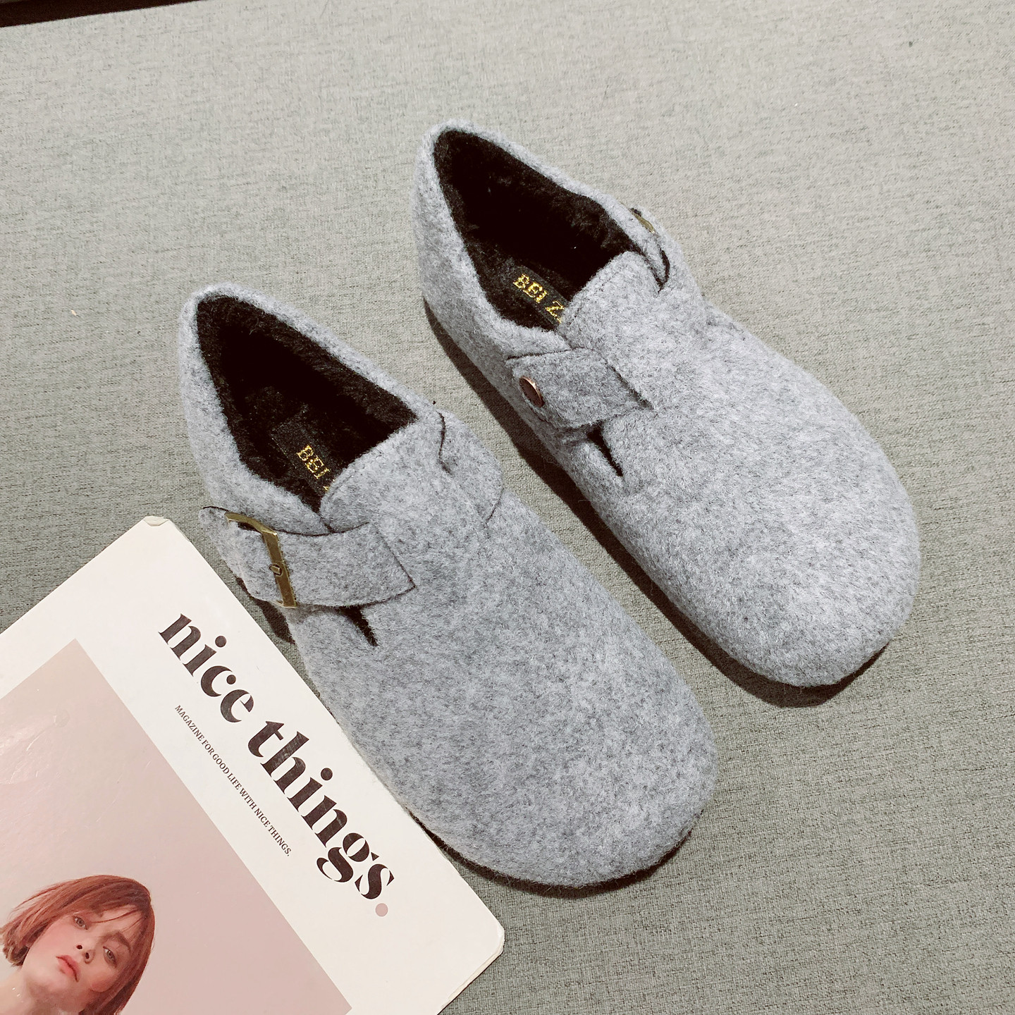 复古圆头皮带扣软底加绒毛毛鞋女