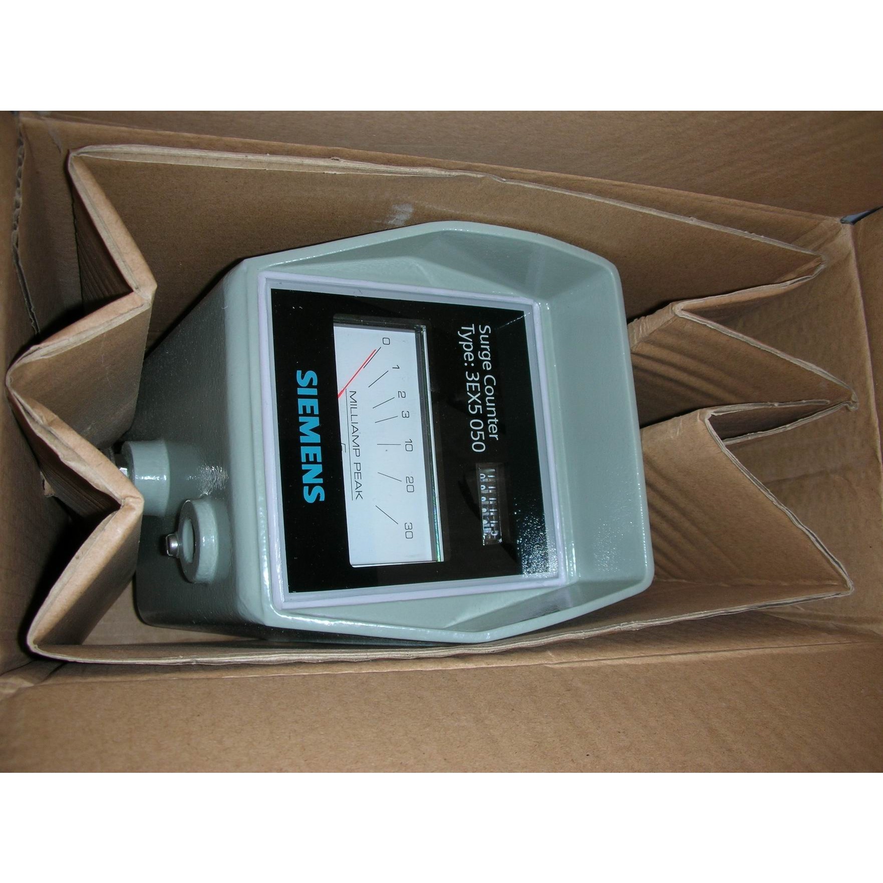 SIEMENS     Surge Counter   3EX5 050 / 3EX5050询