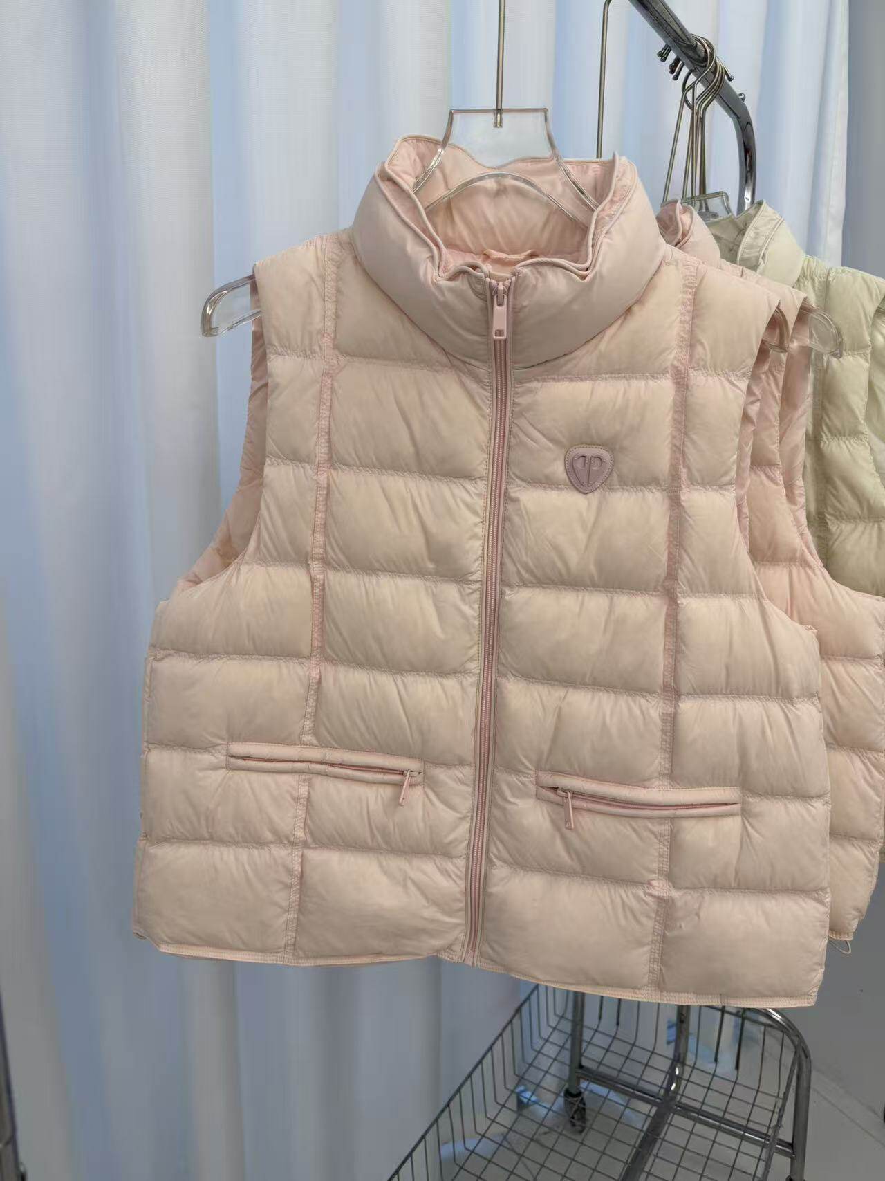 剪刀款立领羽绒服马夹秋冬新款女时尚羽绒马夹