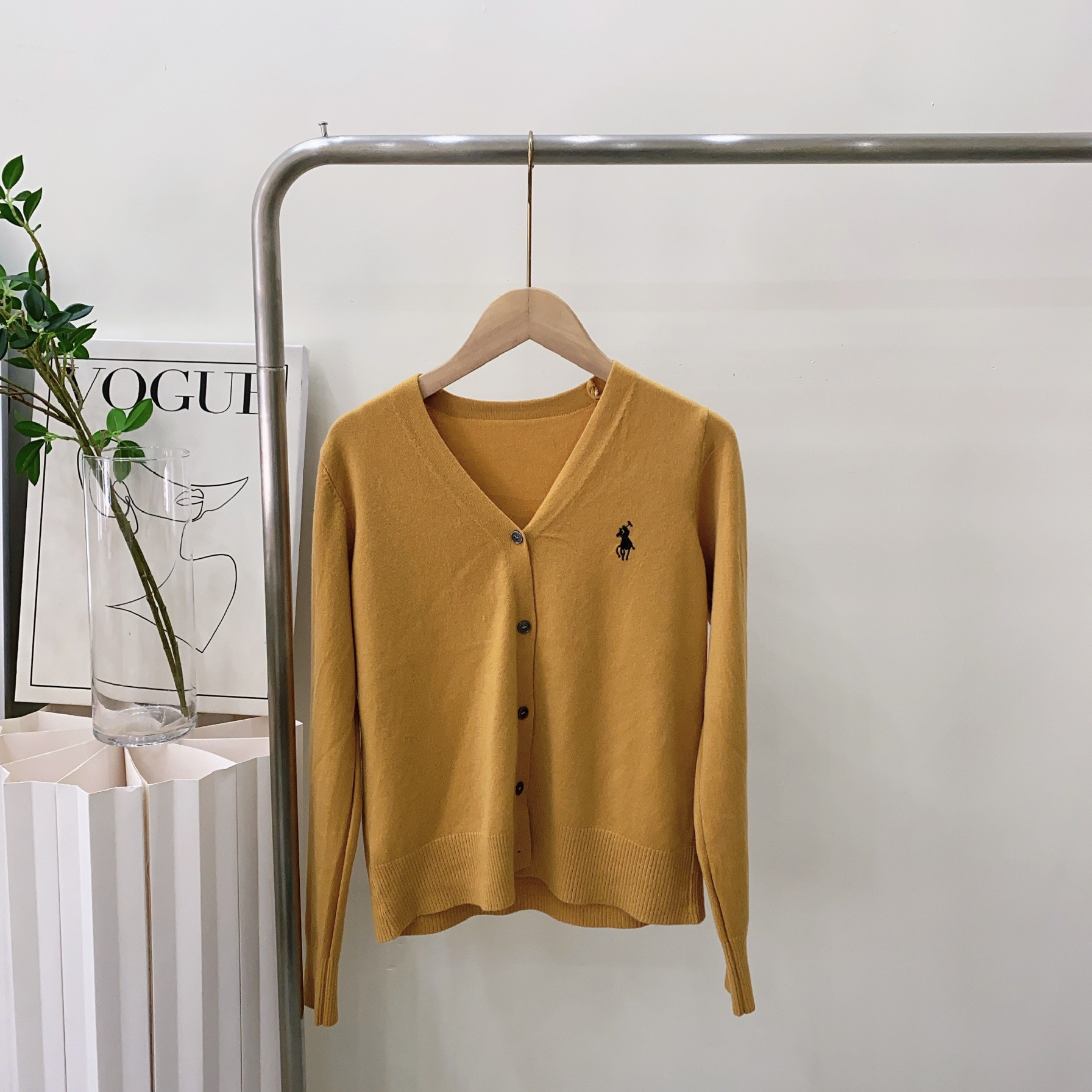 2025年春款V领针织衫2501225412-628