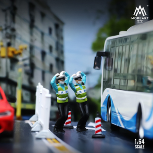 1:64交警系列人偶套装仿真合金小比例汽车模型场景巡警手办摆件