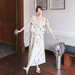 森系甜美减龄初恋印花泡泡袖上衣套装新款半身裙两件套连衣裙女夏图片