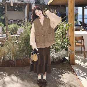 【】 木耳边衬衫+蝴蝶扣马甲+半身裙 3件套 6301-P215 K348图片