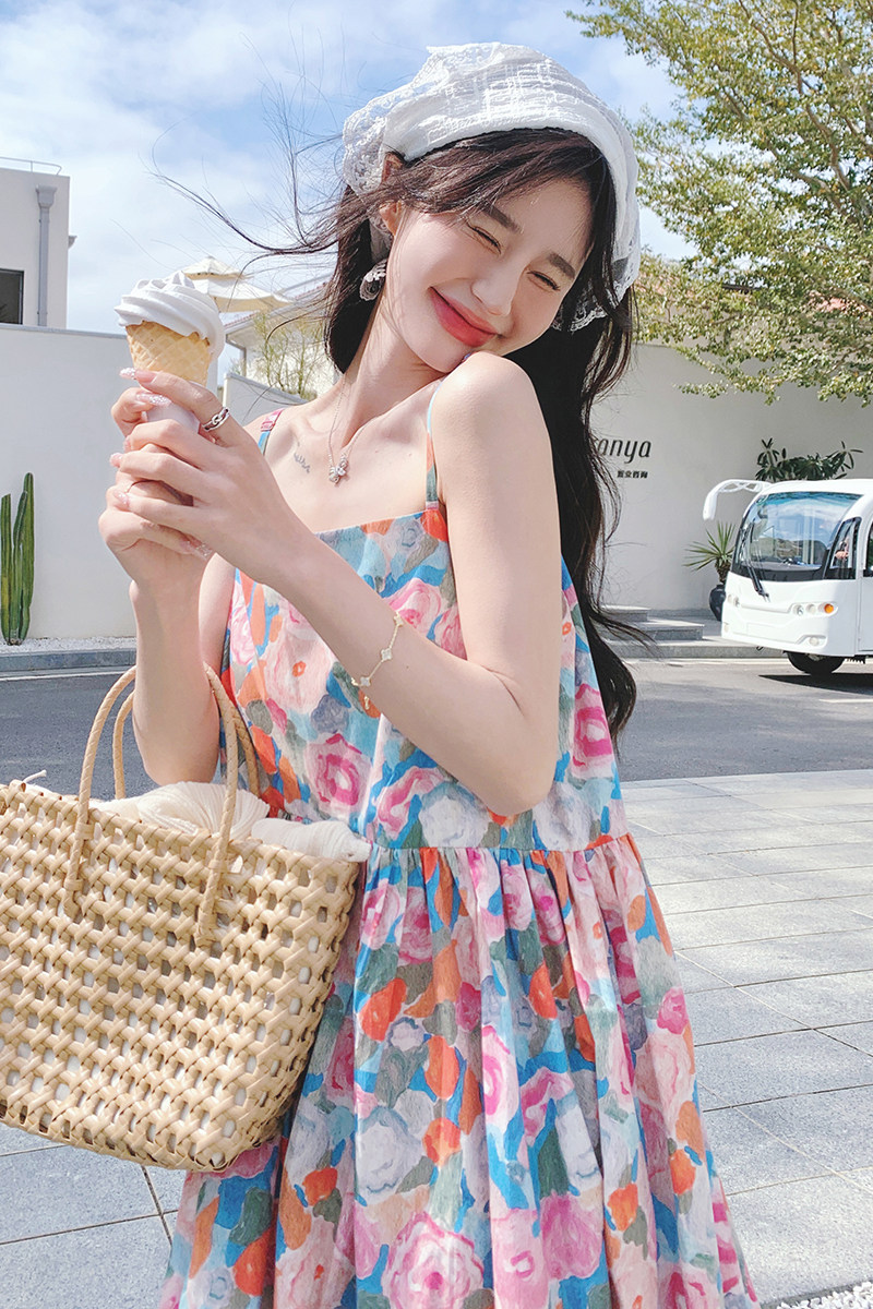 多巴胺碎花吊带裙女2025夏季新款法式钓系约会裙长裙子,女装套装/套裙,2C069