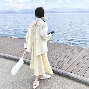 2025夏季新款度假风森女甜美碎花吊带连衣裙女夏季防晒衬衣开衫图片