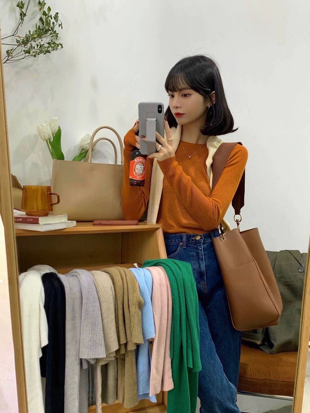 修身显瘦短款圆领针织衫打底上衣