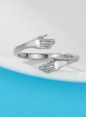双手拥抱开口戒指不锈钢真空电镀