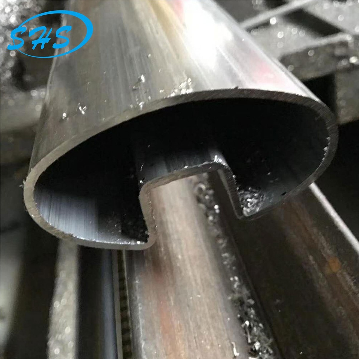 SUS304不锈钢椭圆凹槽管60X40(槽15X15) 抛光表面 栏杆玻璃护栏用