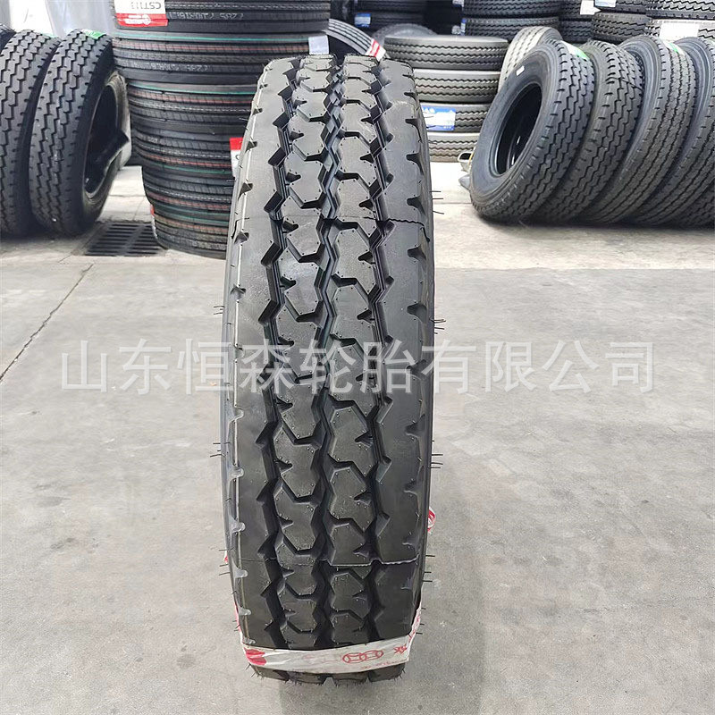 热销双钱700r16全钢子午线轮胎拖车货车rlb300花纹650750825r16r2