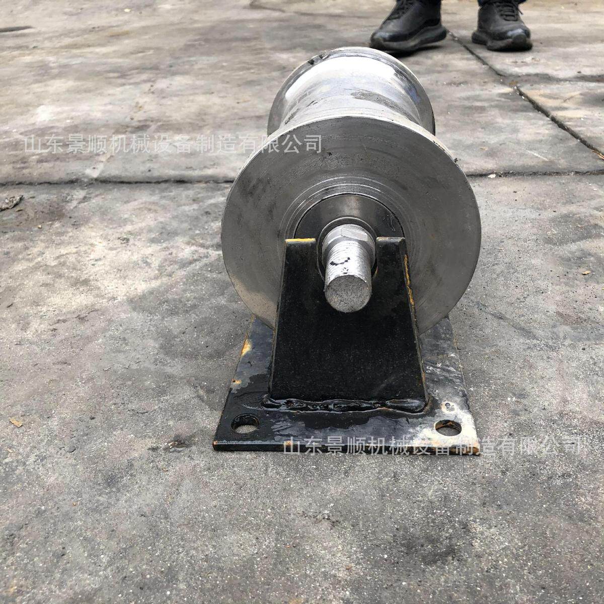 热销150*300地地滚矿用运输钢丝绳地滚轮钢管焊接地滚铸铁铸钢滚