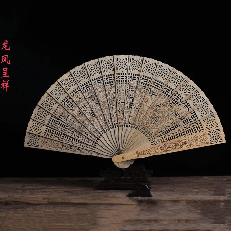 金丝楠雕刻镂空折叠扇木质工艺品人物山水古风扇子红木博古架摆件