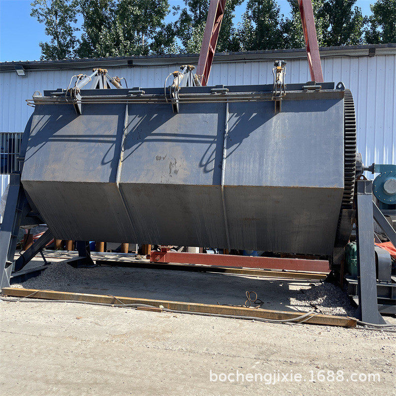 热销博车间供应成小件除锈机大容量的钢管除锈研磨机