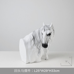 北欧现代创意白色马头树脂雕塑摆件动物玄关样板房客厅书房装饰品