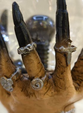 热销魔灯创意时尚水晶闪电魔法球魔法灯土黄色双手魔场景布置