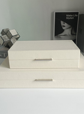 卧室梳妆台首饰收纳盒简约皮革珠宝盒样板间软装饰品设计搭配摆设