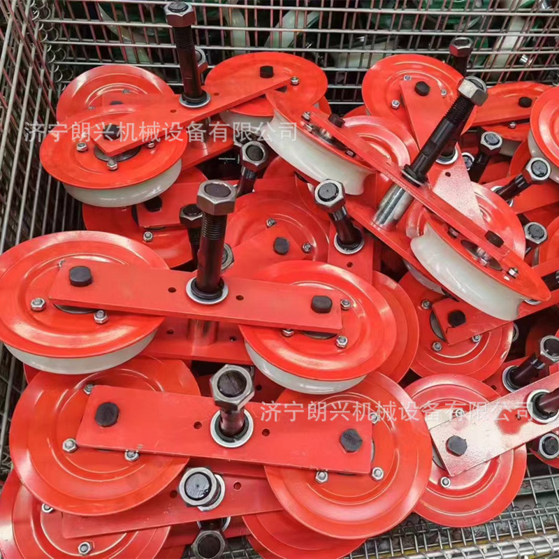 热销矿用固定式抱索器下井猴车加长吊椅双孔带轮式单瓦片抱索器