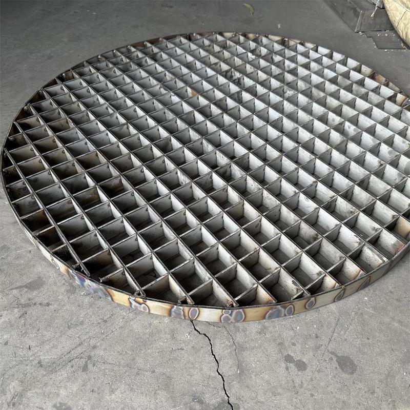 平台防滑钢格栅光伏检修金属防滑镀锌钢格板工业走道网格板