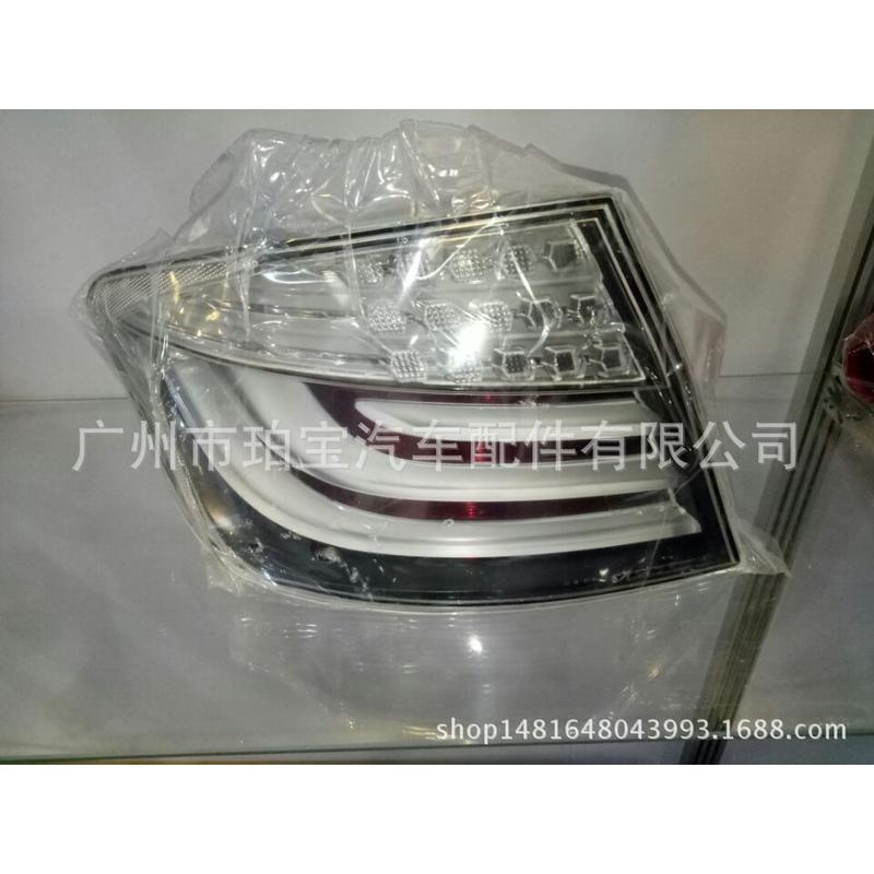 热销尾灯红色改白色适用于5系f18/f10520528改款后尾灯