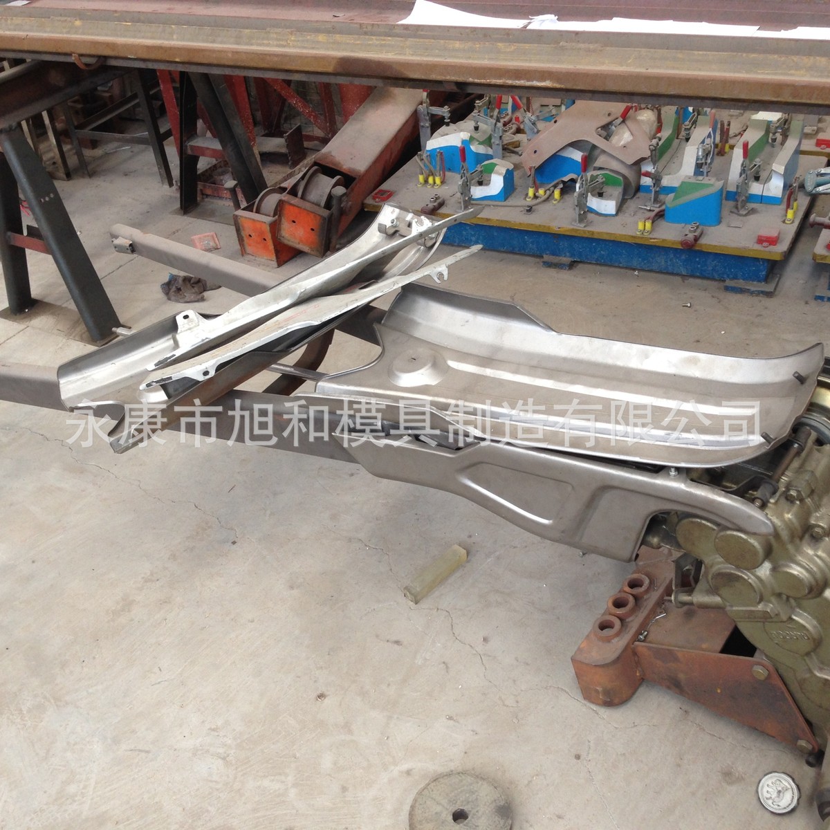 热销拉伸冲压加工拉伸模具汽车钣金模具