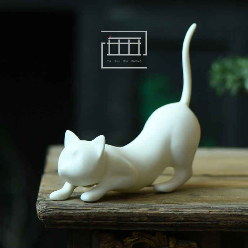 亚光釉白瓷小猫摆件 杂货店工艺家居书柜装饰摆设品创意车载用品