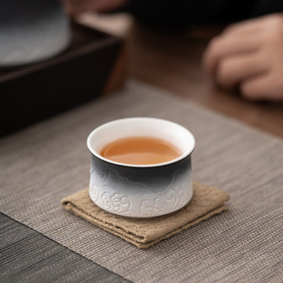 山海观渐变品茗杯陶瓷手工小号主人杯个人杯粗陶功夫茶杯单杯