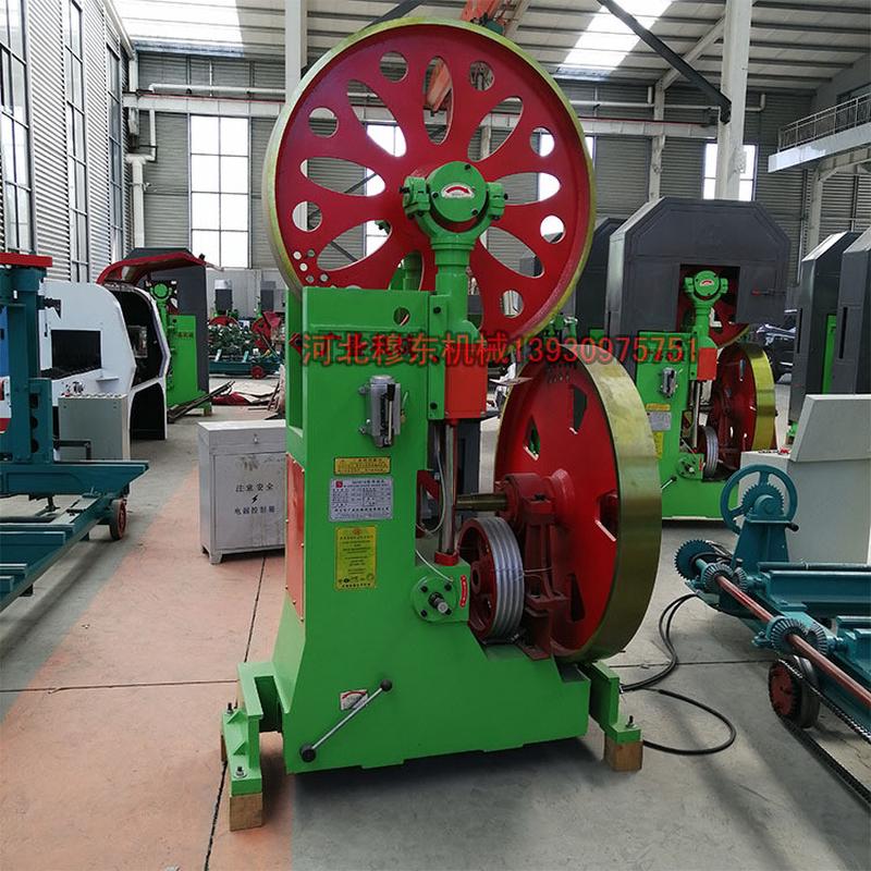 热销小型多片锯视频演示厂家直销木工机械推台锯带锯机木工小型锯