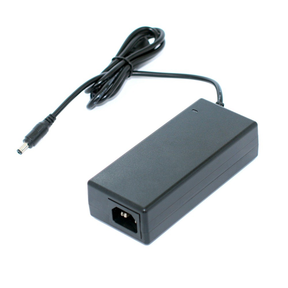 直流UKCA开关电源15VCE认证12V12.5A适配器英规UKCA巴基斯坦