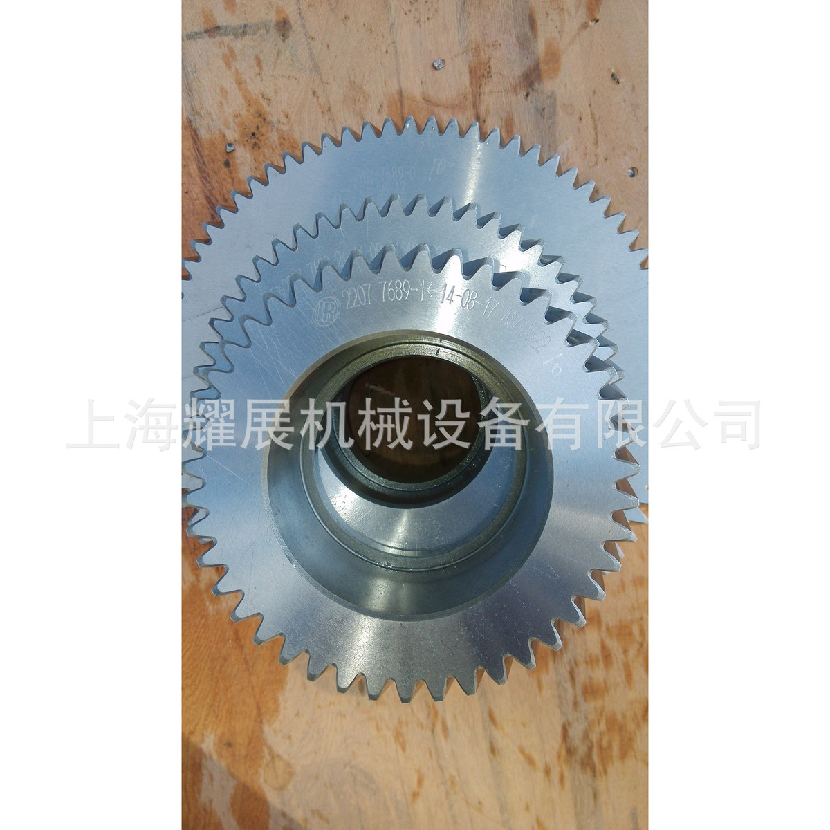 热销3975405639755178397553683975539239755442齿轮空压机