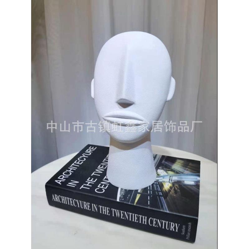 现代极简样板房间人像摆件雕塑创意软装饰品售楼处茶几工艺品