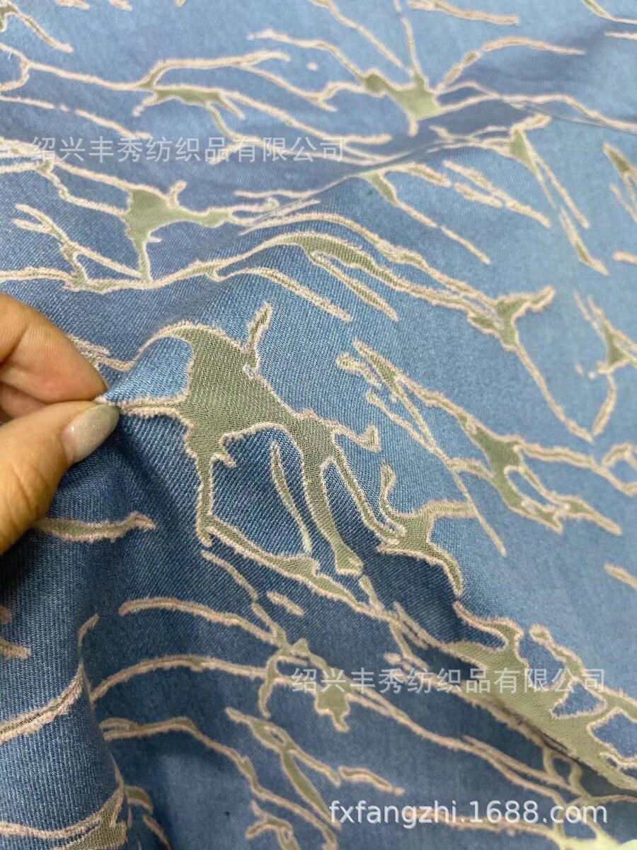 джинсовая ткань 源头厂家彩色镂空烧服装面料烂花牛仔面料休闲时尚花烧花4547#