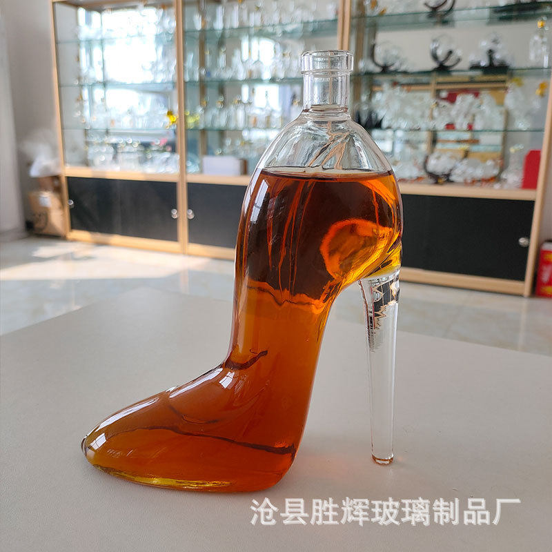 吹制高跟鞋造型玻璃空酒瓶创意高跟鞋酒器工艺异形酒瓶批发