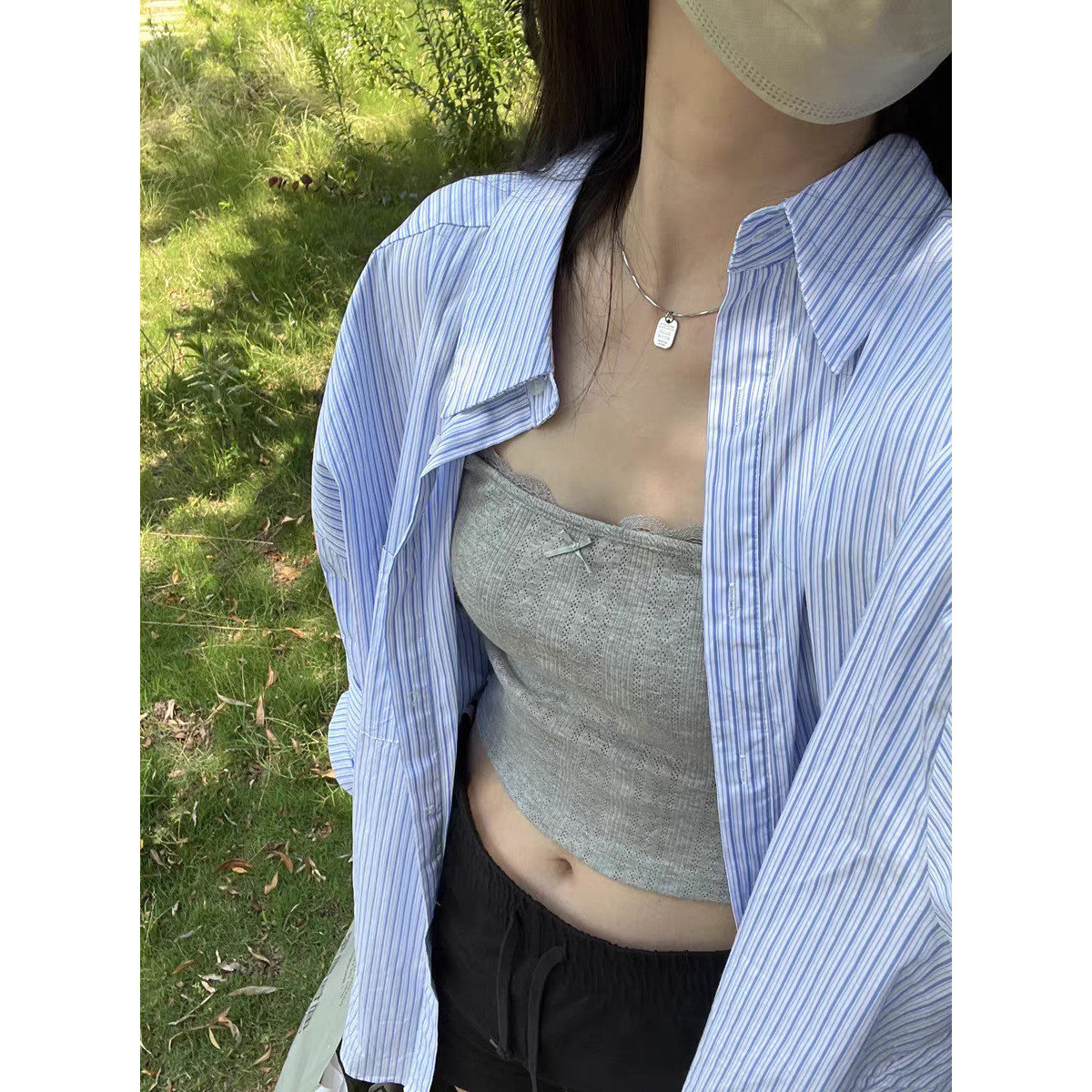 蓝色条纹衬衫女款夏季薄款设计感衬衫