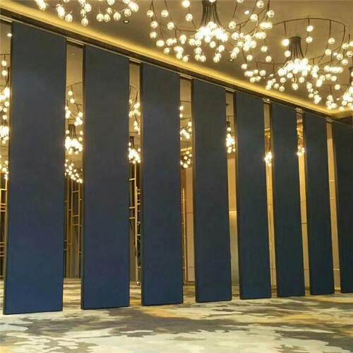 北京工业风酒店餐饮包间办公室电动隔断活动屏风移动折叠推拉吊轨