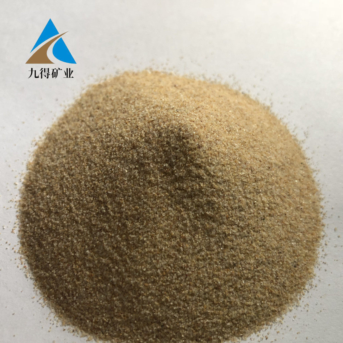 供应宠物垫砂造景娱乐沙 沙漠沙 黄沙 金丝熊用浴沙 景观儿童黄砂
