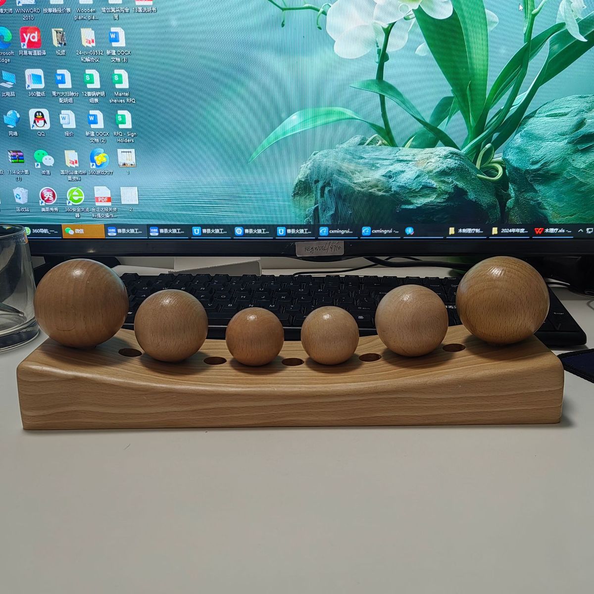 厂家直销通用实木腰椎按摩枕头修复缓解腰椎腰椎专用牵引枕