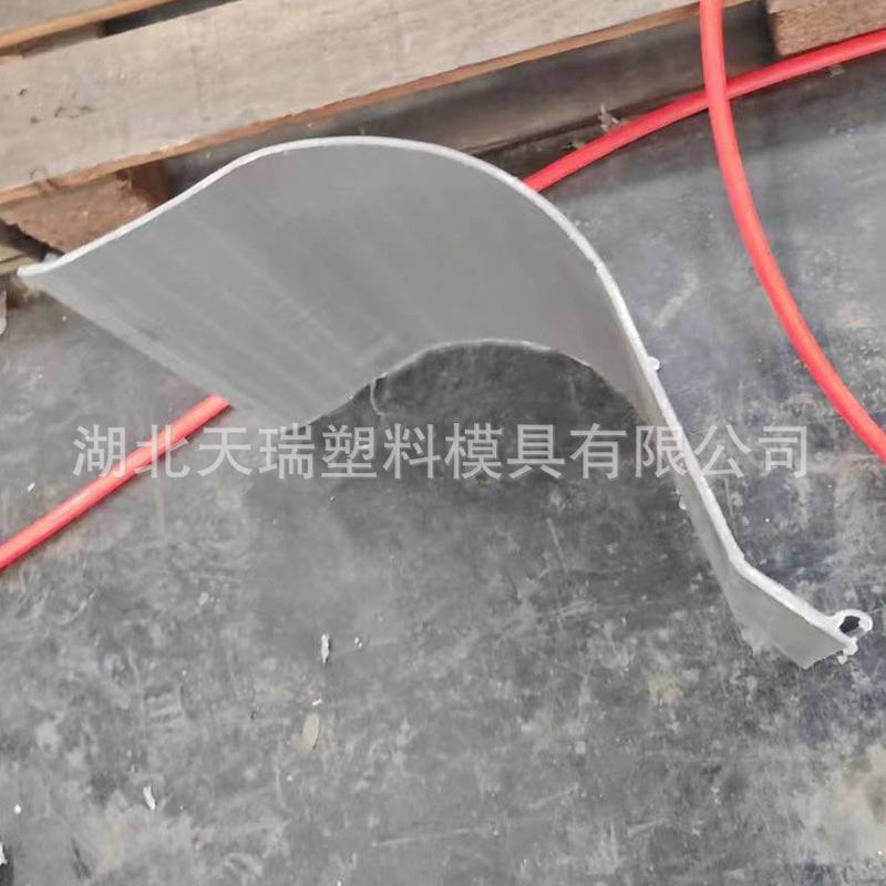 热销pp畜牧槽塑料挤出模具pvc单挤设备片材塑模具