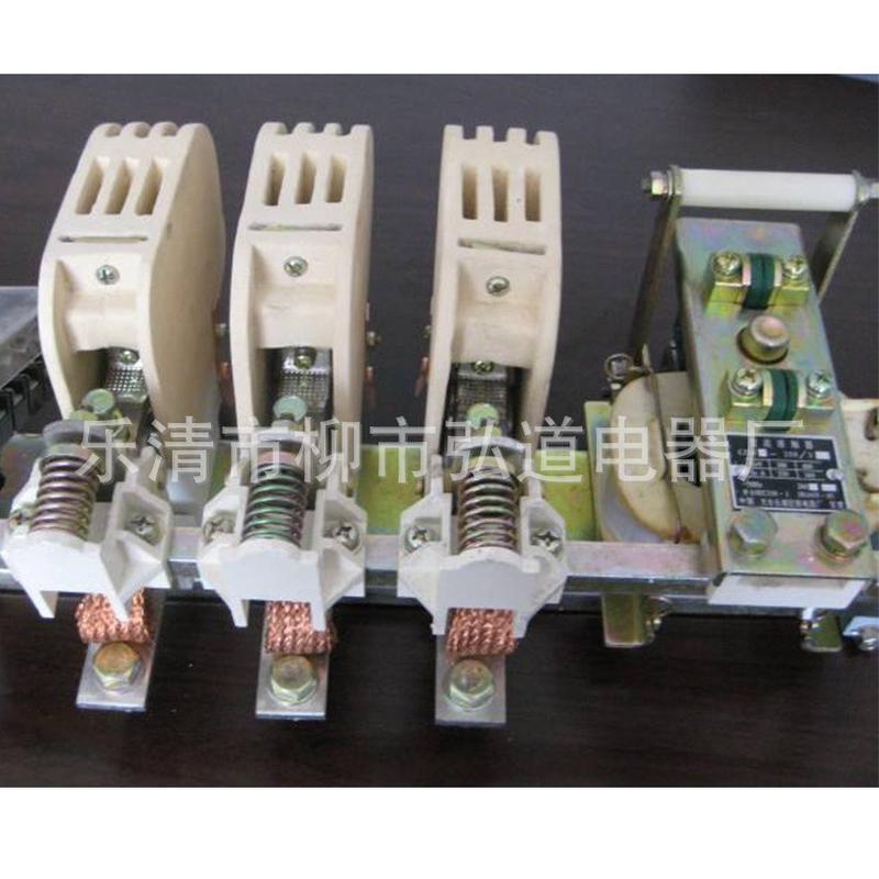 热销cj12a-100/2cj12a-100/3cj12a-100/4a型交流接触器