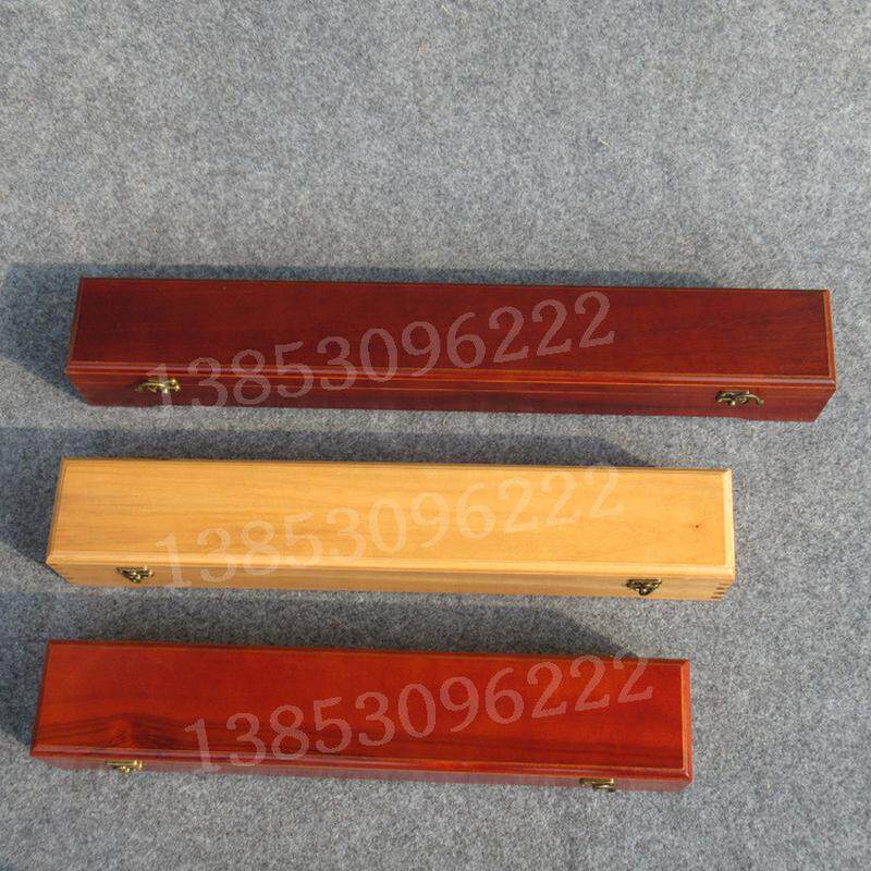 一个起绣木制手卷盒4尺字画盒香樟木十字绣卞批盒樟木箱