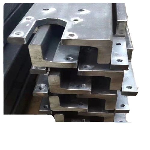 20mnsivc型叉车门架莱钢12c14c叉车槽钢零售加厚槽钢16c25c门架