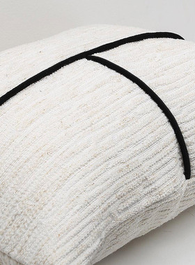 包现代极简线条拼布白色肌理样板间软装艺术抱枕靠北欧ins