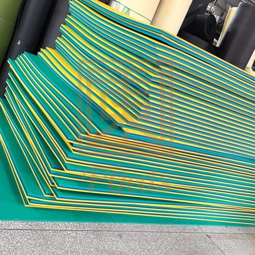 热销大量生产xpe水上泡棉垫游戏赛道浮毯魔毯漂浮浮床度假海边垫