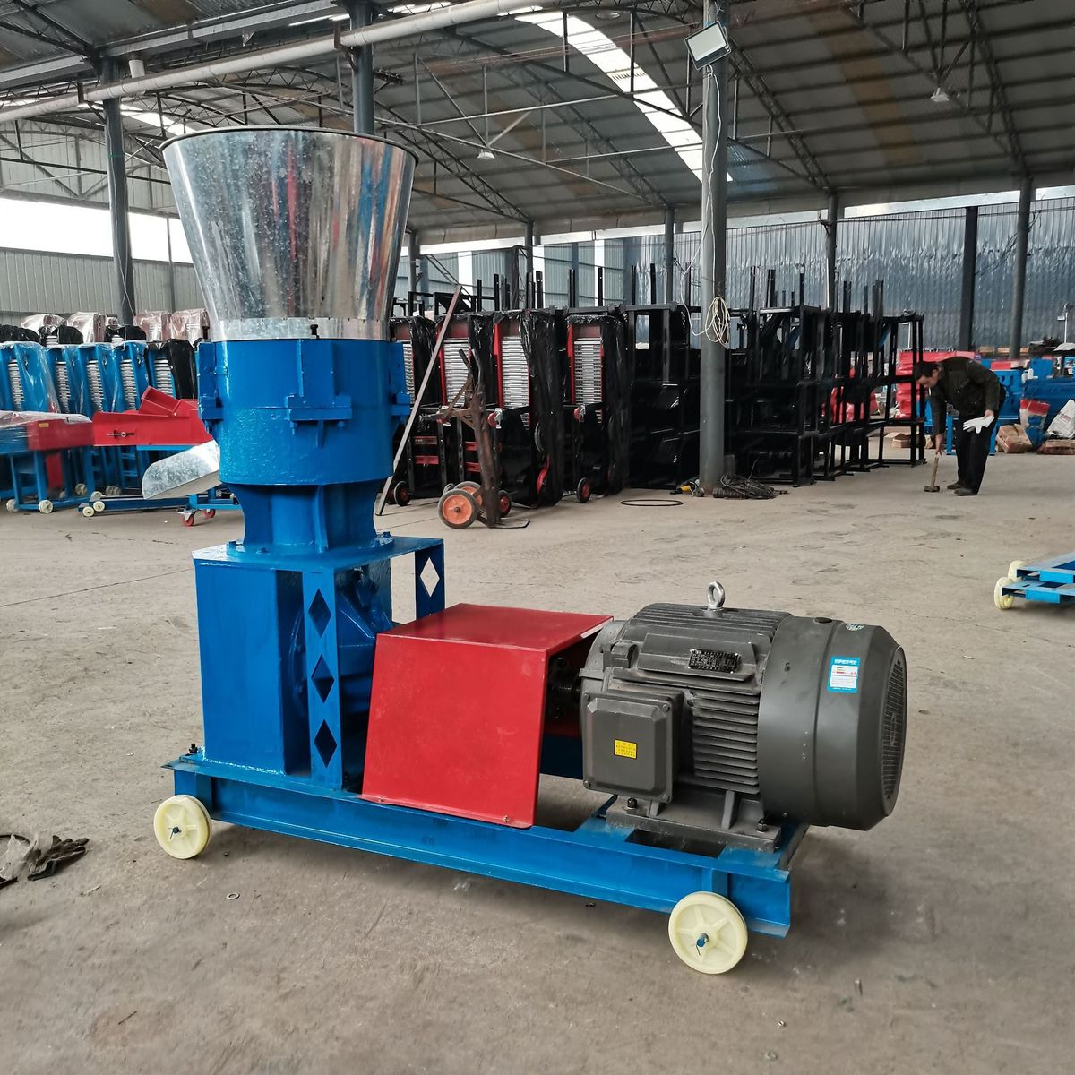 饲料颗粒机家用鸡鸭猪兔颗粒机牛羊秸杆玉米饲料颗粒机