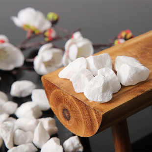 庭院造景铺路砾石厂商供应白石子鹅卵石抛光白色园林铺路雨花石头