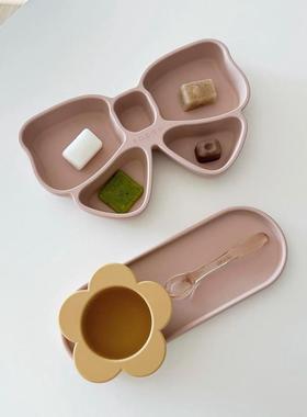 LLM 韩国ROCOU高端婴幼儿辅食蝴蝶结餐盘花朵碗勺子硅胶餐具套装