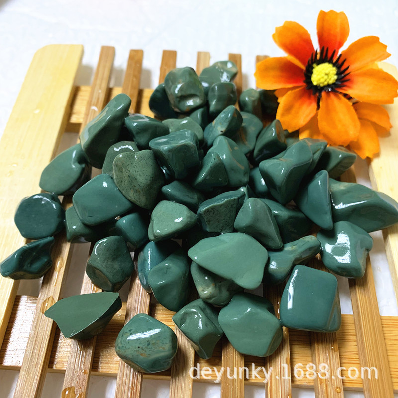 石子厂家批发绿色石子石磨圆鹅卵石露骨料石子园林铺路绿水洗