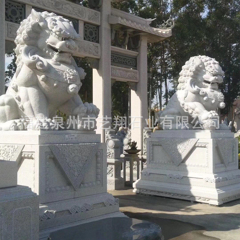 温州寺院门前石雕狮子公司门口石材石狮芝麻黑动物雕刻