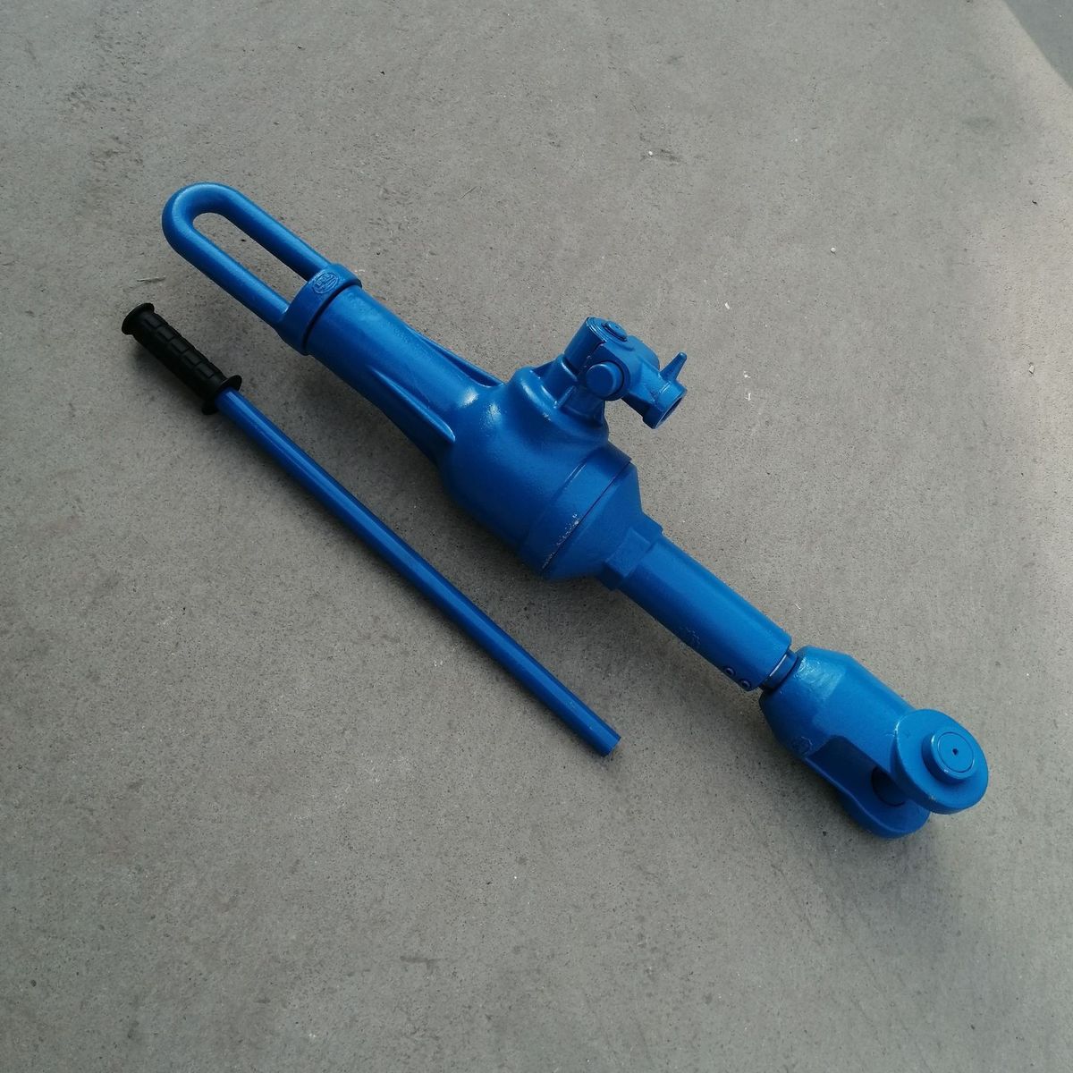 热销钢构对焊拉紧器器—iii32t螺旋合拢hql 机械式旋转拉力机