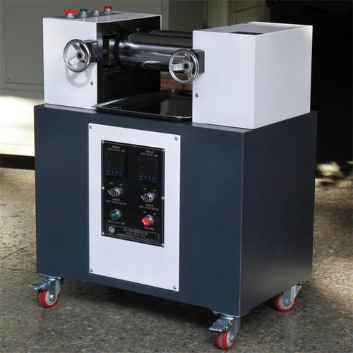 热销塑料小型开炼机配色4寸颗粒压片机pvc双辊炼胶机sc-7063有现