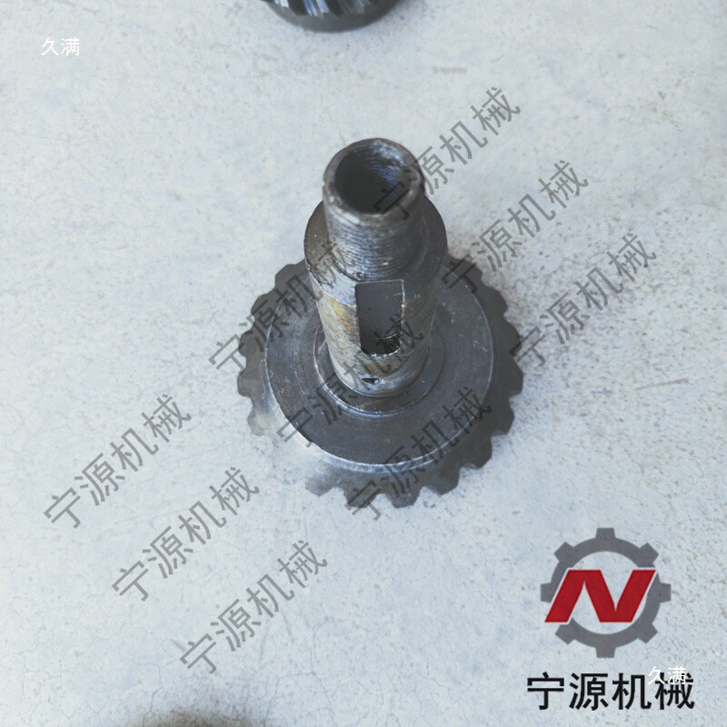 热销适用于博/远巨/明春/柳玉米收割机配件 众联分动箱齿轮割台箱